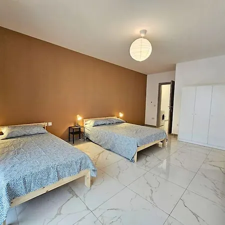 Sleeps 7 Spacious St Pauls Bay St. Paul's Bay