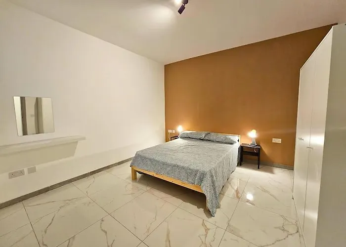 Sleeps 7 Spacious St Pauls Bay St Paul's Bay