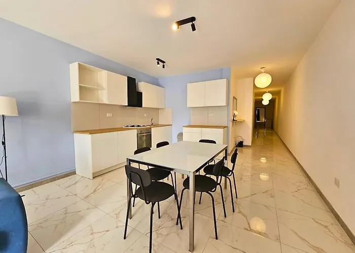 Sleeps 7 Spacious St Pauls Bay Apartamento *