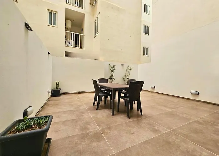 Lejlighed Sleeps 7 Spacious St Pauls Bay